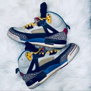 5.5 Youth Jordan Multi-colored Sneaker